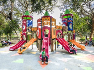 Parque infantil ao ar livre em Matagalpa
