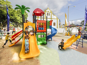Playground ao ar livre em Catalina