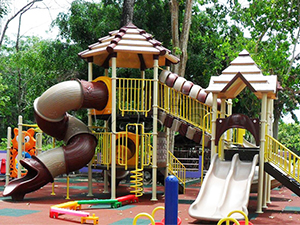 parque infantil ao ar livre