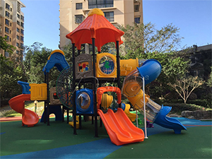 Parque infantil ao ar livre