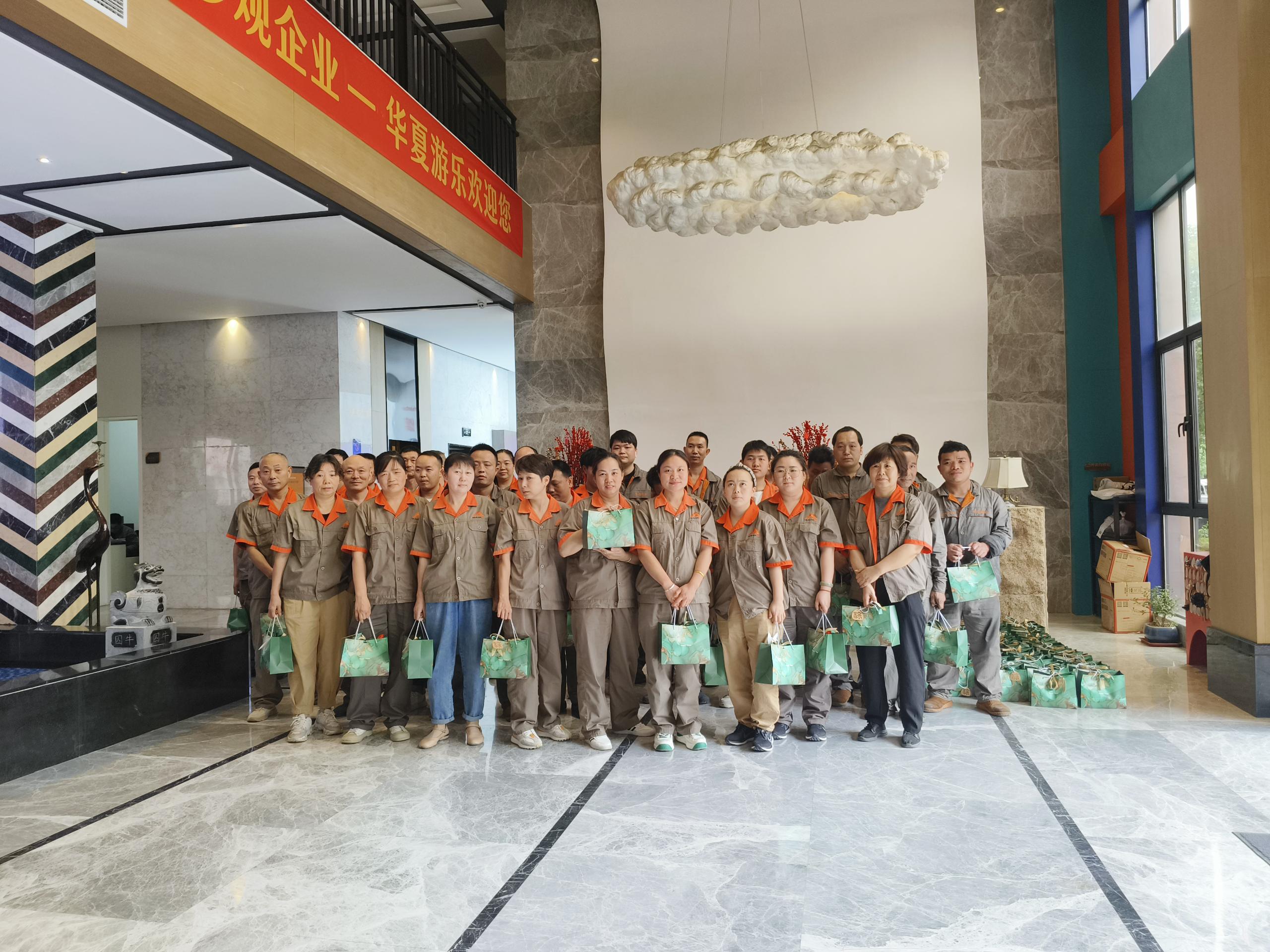 Vasia abraça o Festival do Barco-Dragão