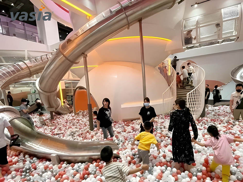 Parque infantil interno M0018