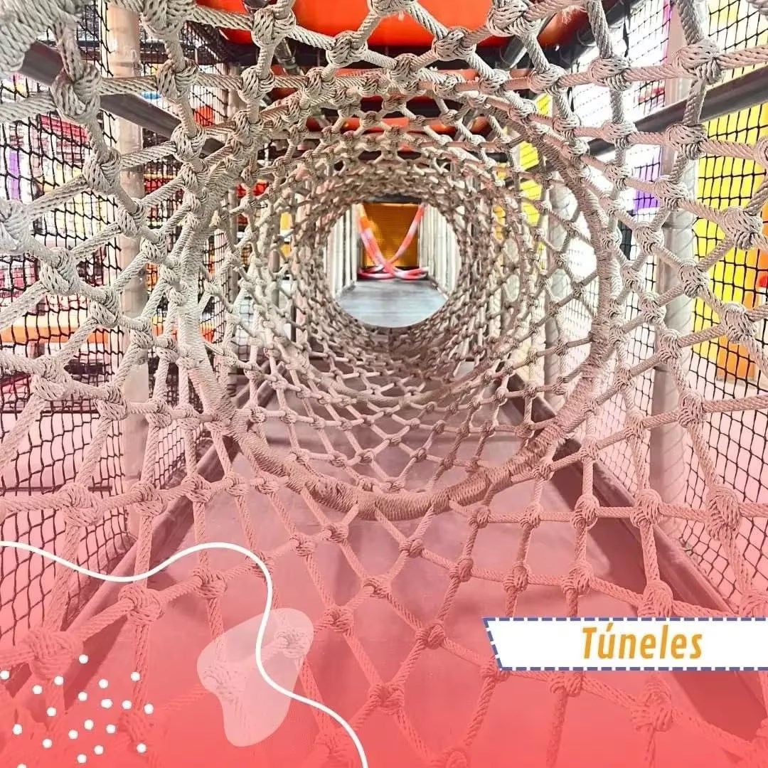 Parques infantis encantadores no Panamá: um jardim de alegria e segurança